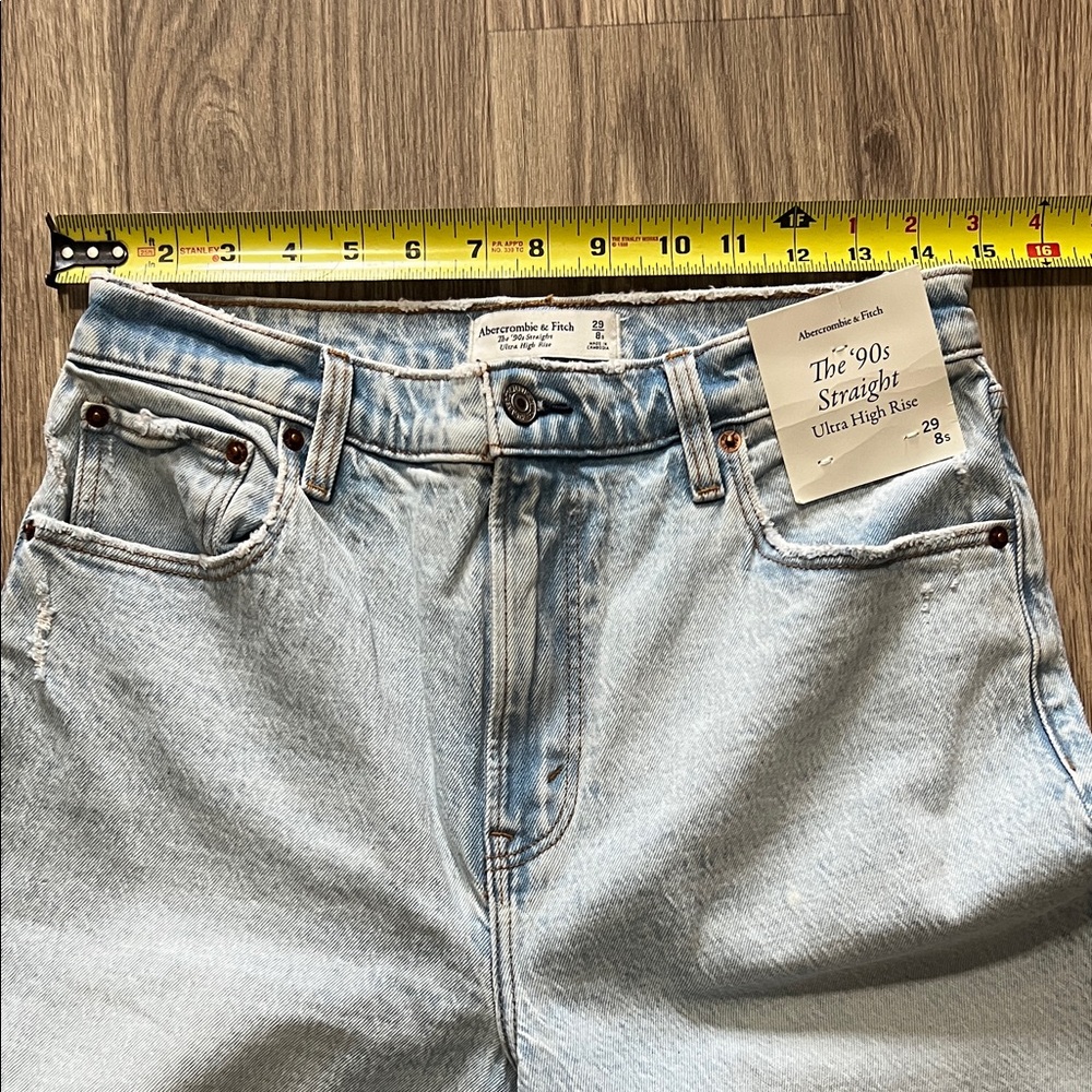 NWT Abercrombie & Fitch Women’s “the ‘90s Straight Ultra High Rise” Light Wash - Picture 6 of 12